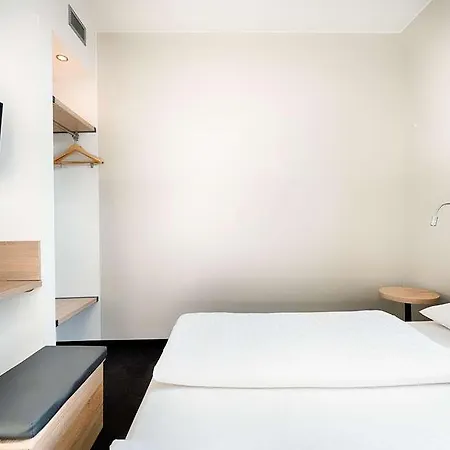 Munchen Trudering Hotel *